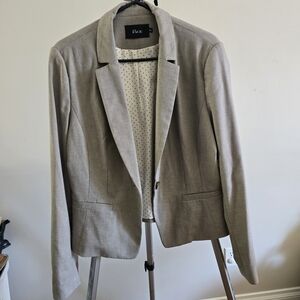 Gray Textured Suit Jacket with Structured Shoulders